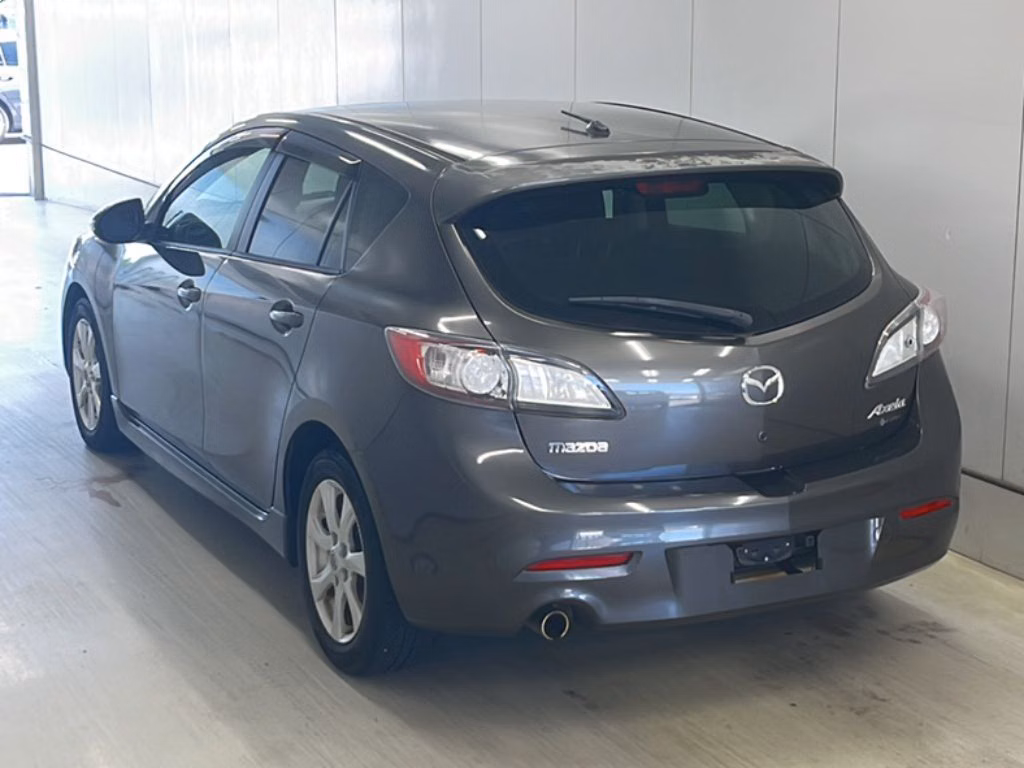 MAZDA AXELA