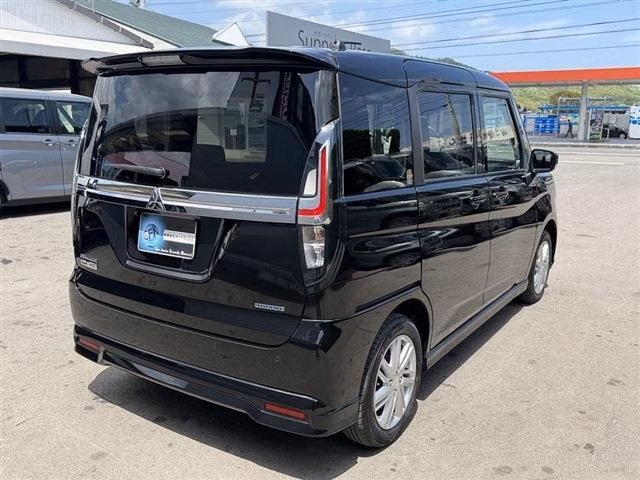MITSUBISHI DELICA D:2