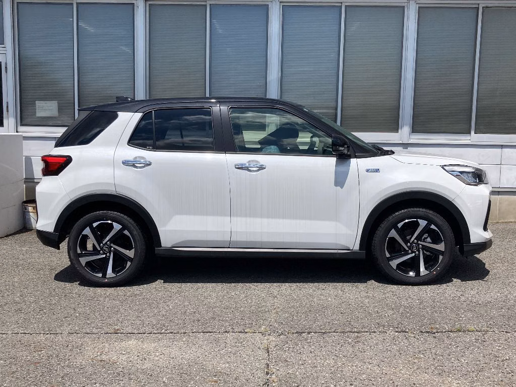 DAIHATSU ROCKY