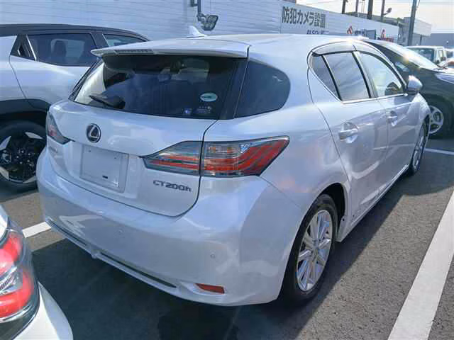 LEXUS CT200H