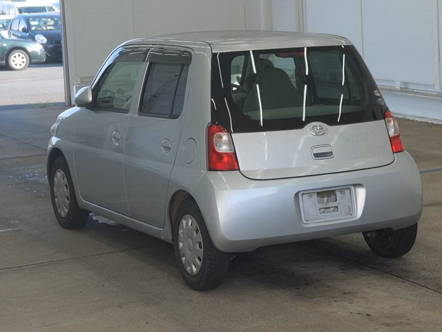 DAIHATSU ESSE