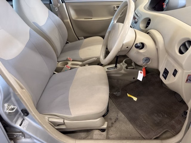 DAIHATSU ESSE