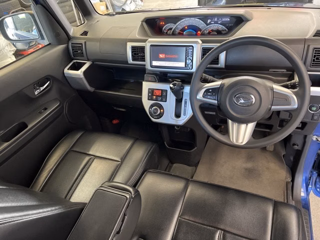 DAIHATSU WAKE