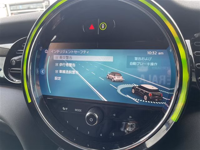 MINI HATCH