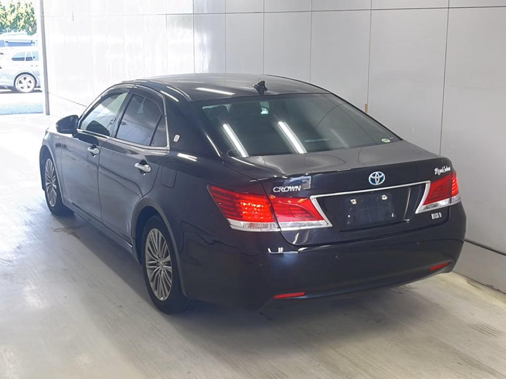 TOYOTA CROWN