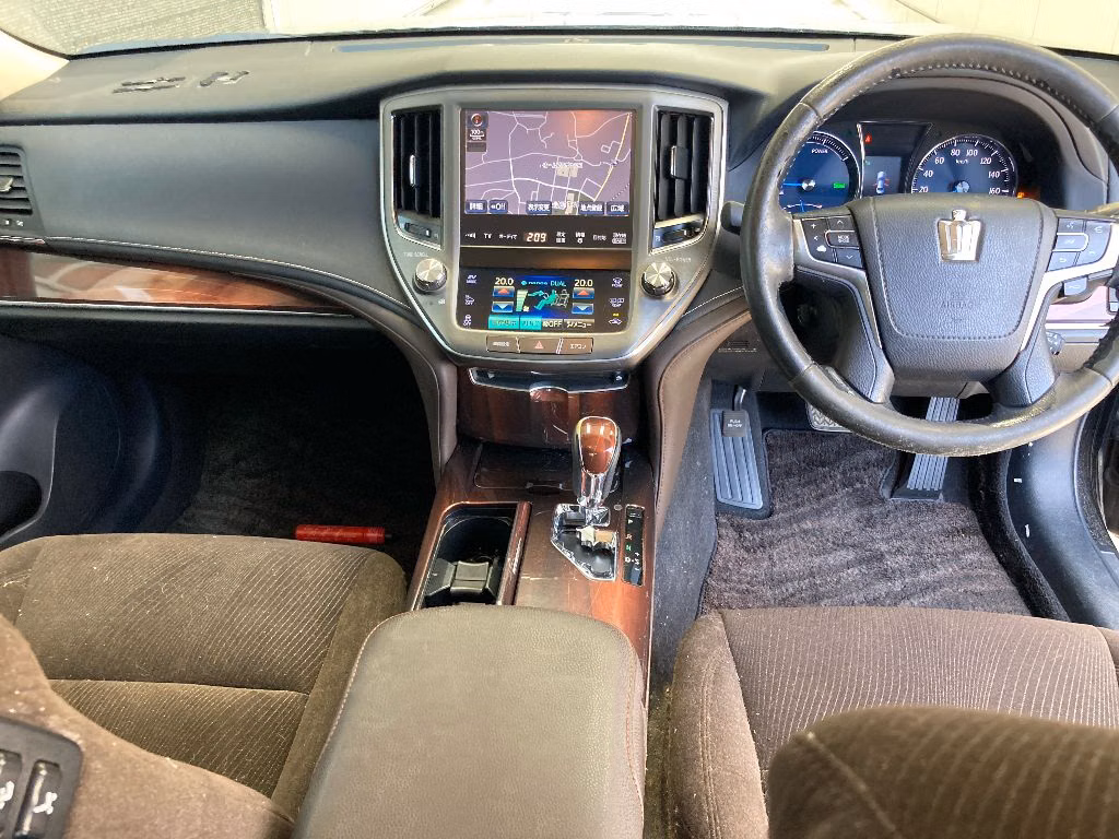 TOYOTA CROWN