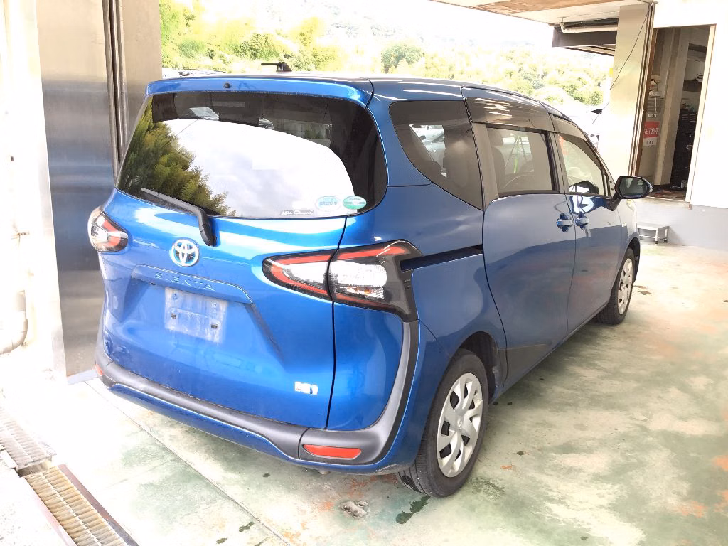 TOYOTA SIENTA