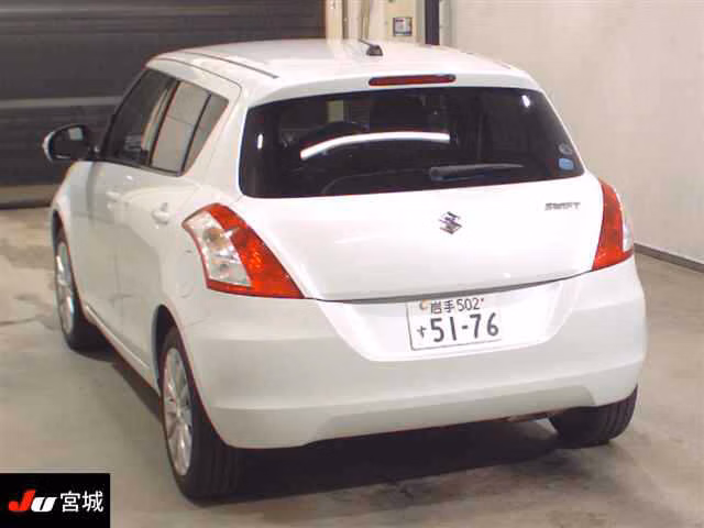 SUZUKI SWIFT
