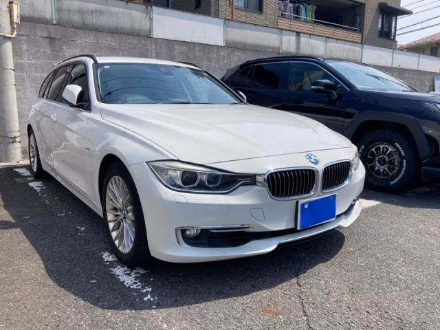 BMW 3-SERIES