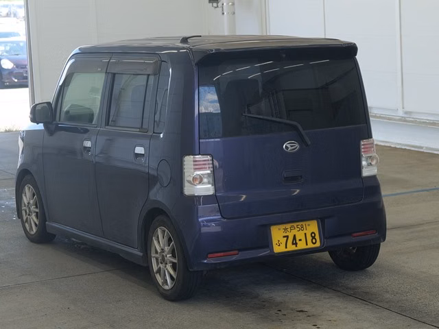 DAIHATSU MOVE CONTE