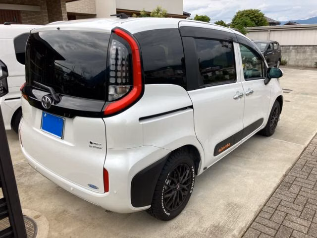 TOYOTA SIENTA