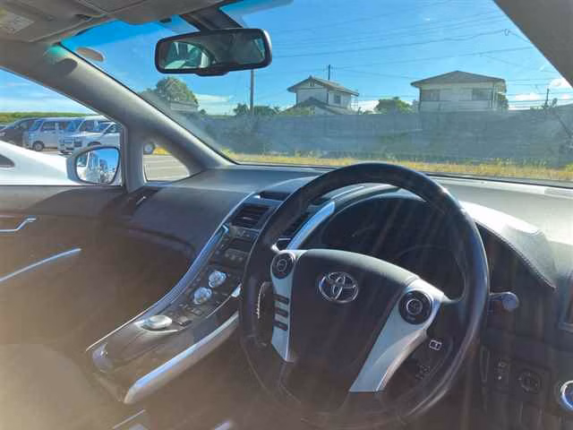 TOYOTA SAI