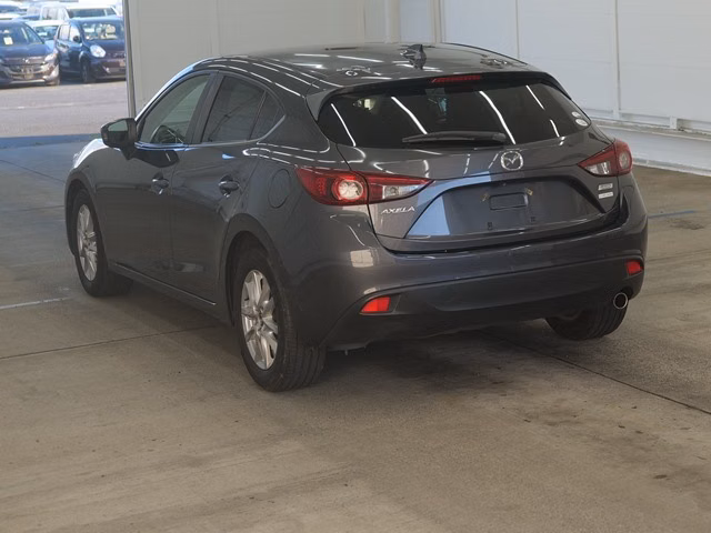 MAZDA AXELA