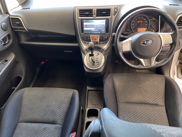 SUBARU TREZIA