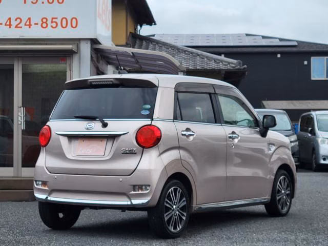 DAIHATSU CAST