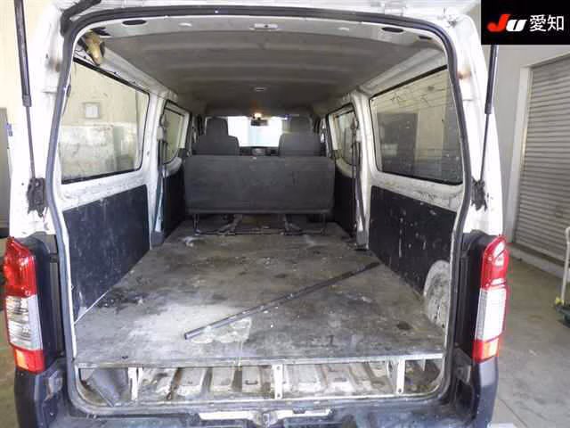NISSAN NV350 CARAVAN