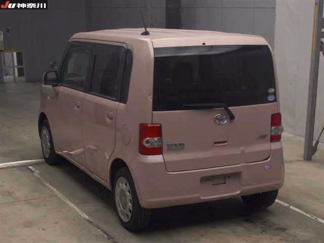 TOYOTA PIXIS SPACE