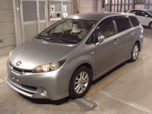 TOYOTA WISH