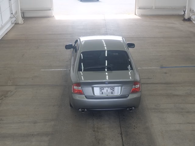 SUBARU LEGACY B4