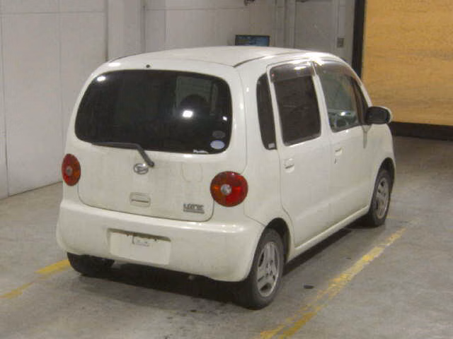 DAIHATSU MOVE LATTE