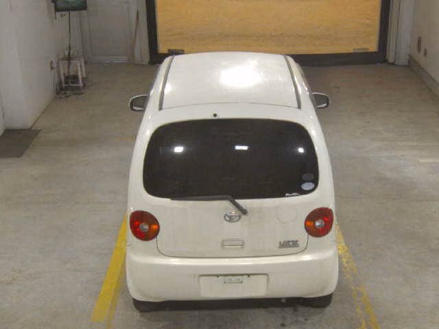 DAIHATSU MOVE LATTE
