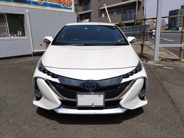 TOYOTA PRIUS PHV
