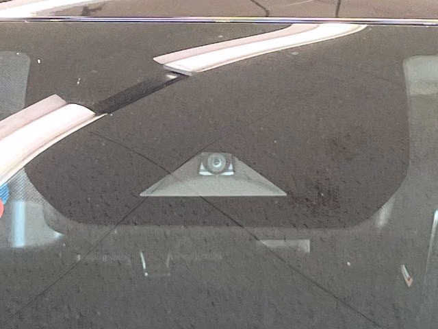 NISSAN AURA
