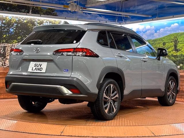 TOYOTA COROLLA CROSS