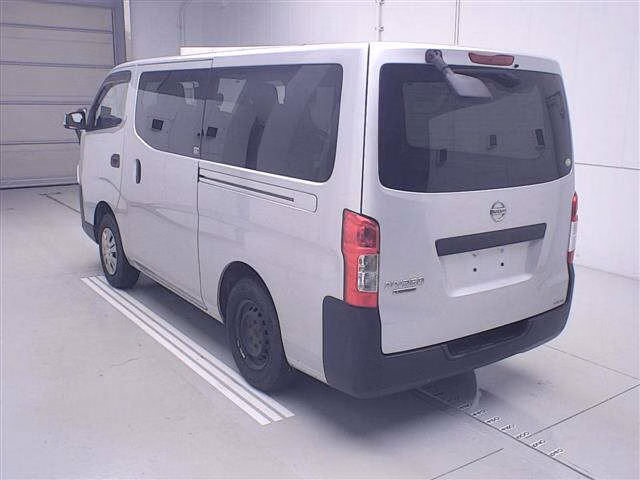 NISSAN NV350 CARAVAN