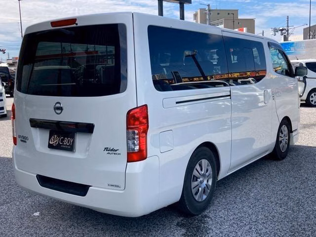 NISSAN NV350 CARAVAN