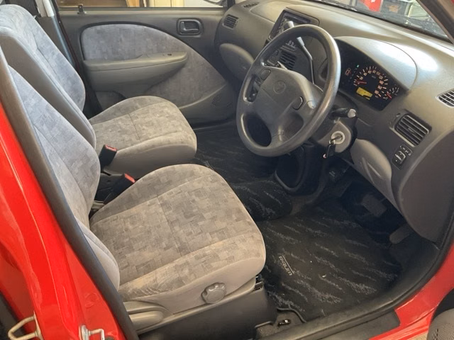 TOYOTA RAUM