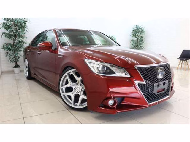 TOYOTA CROWN
