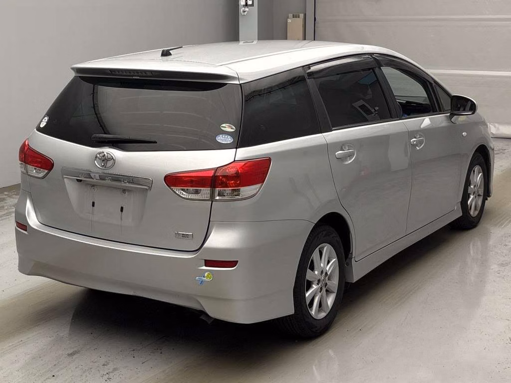 TOYOTA WISH