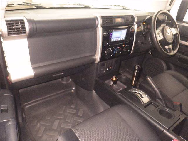 TOYOTA FJ CRUISER