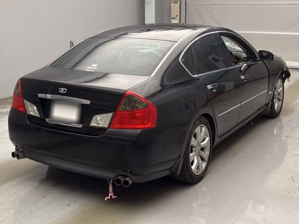 NISSAN FUGA