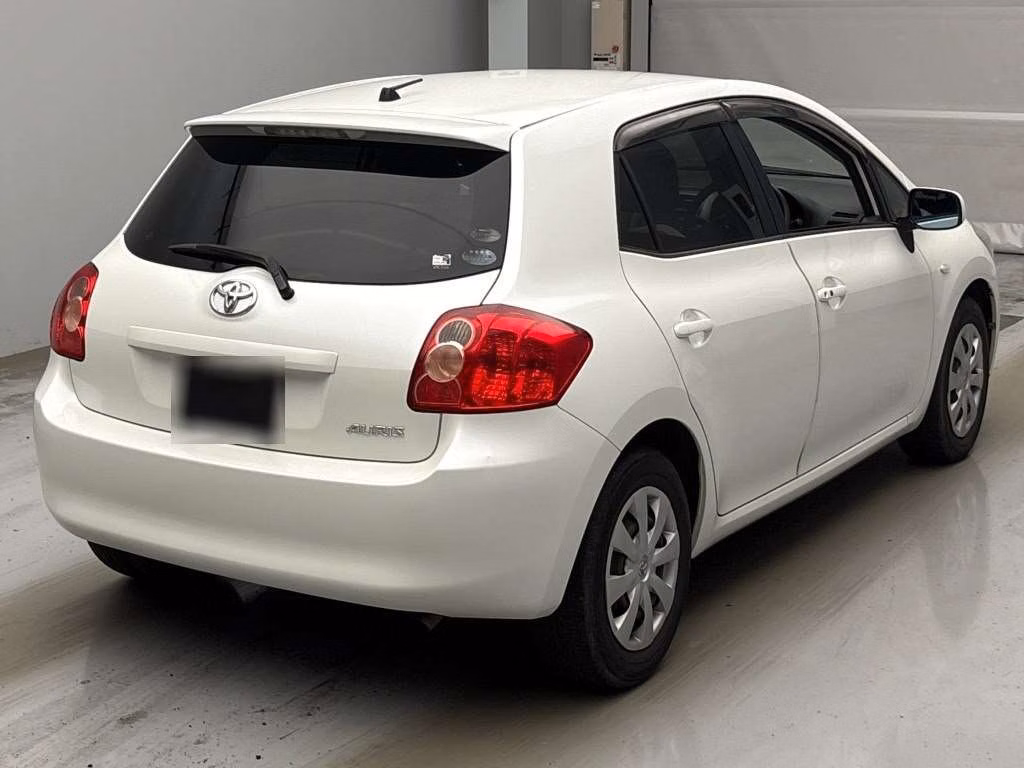 TOYOTA AURIS