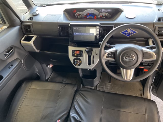 DAIHATSU WAKE