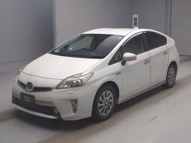 TOYOTA PRIUS PHV