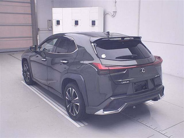 LEXUS UX200