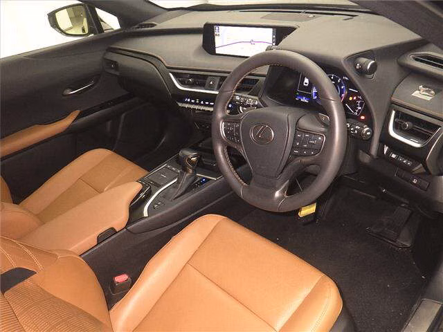 LEXUS UX200