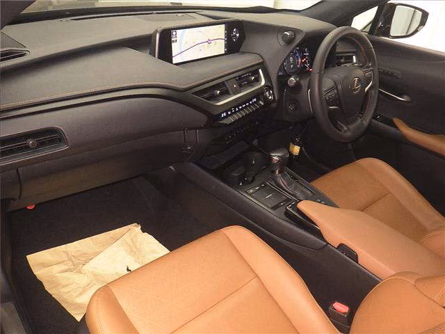 LEXUS UX200