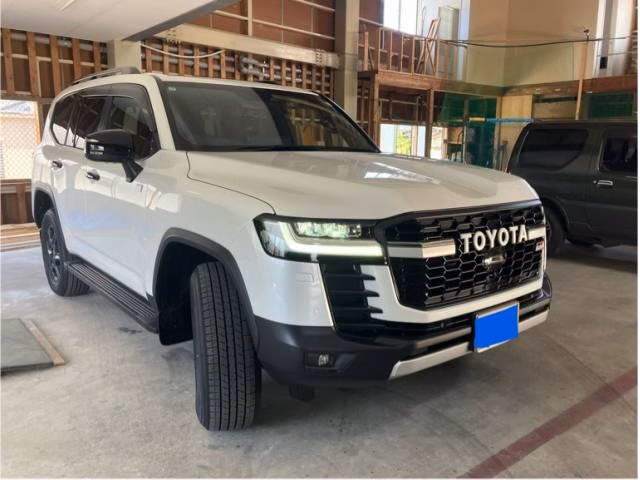 TOYOTA LAND CRUISER