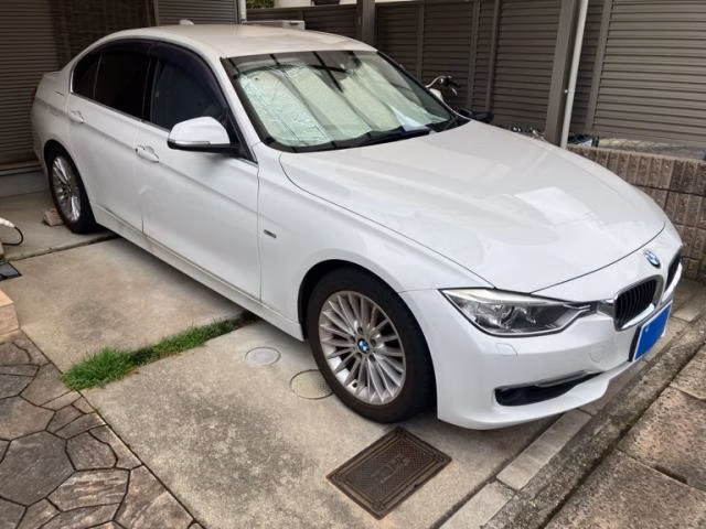 BMW 3-SERIES