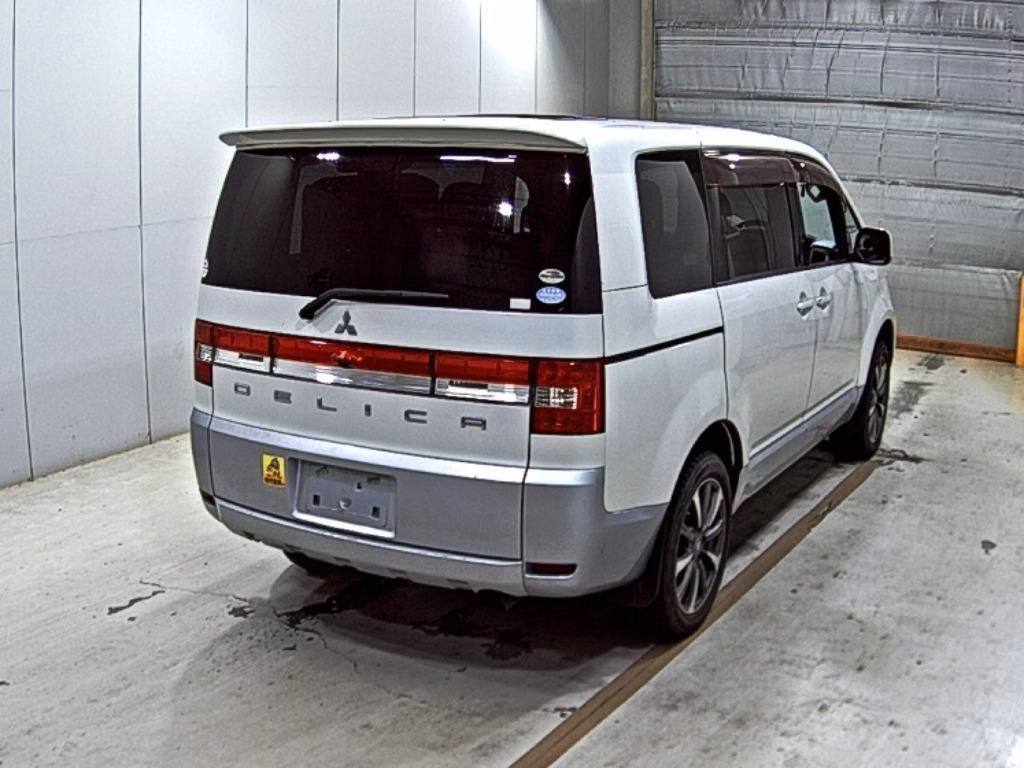 MITSUBISHI DELICA D:5