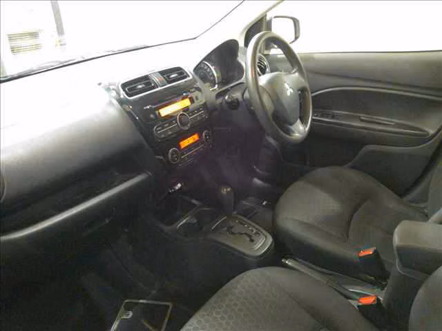 MITSUBISHI MIRAGE