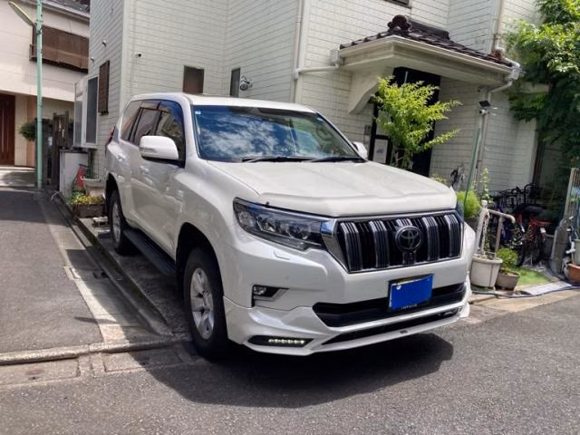 TOYOTA LAND CRUISER PRADO