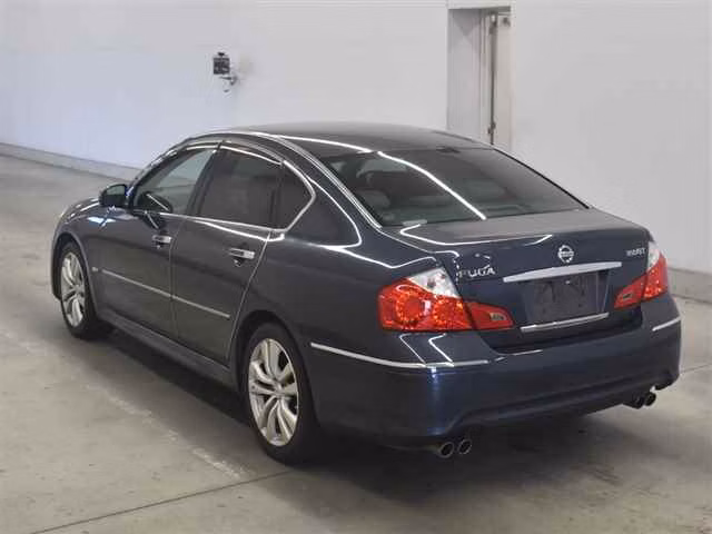 NISSAN FUGA