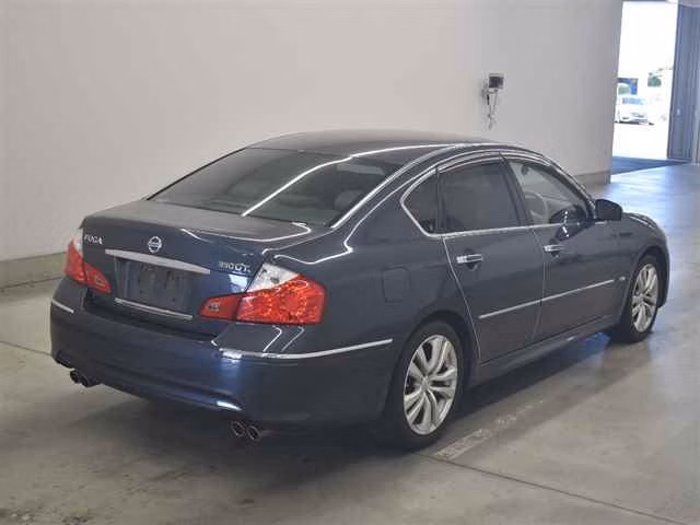 NISSAN FUGA