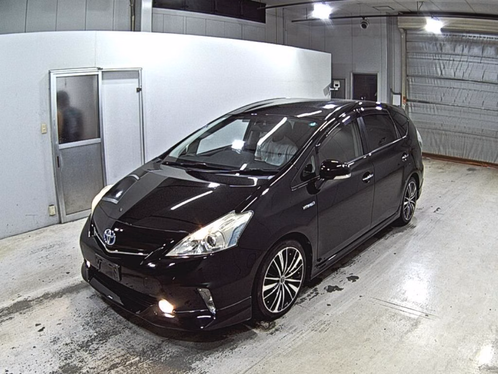 TOYOTA PRIUS ALPHA