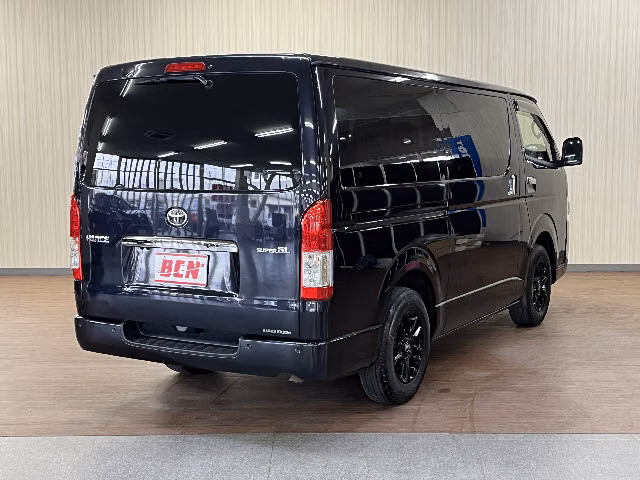 TOYOTA REGIUS ACE